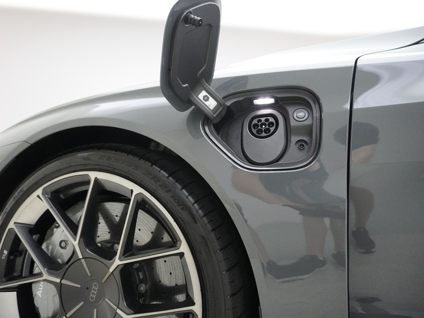 AUDI e-tron GT RS quattro performance ** Audi Werksgarantie bi s 07/2029**