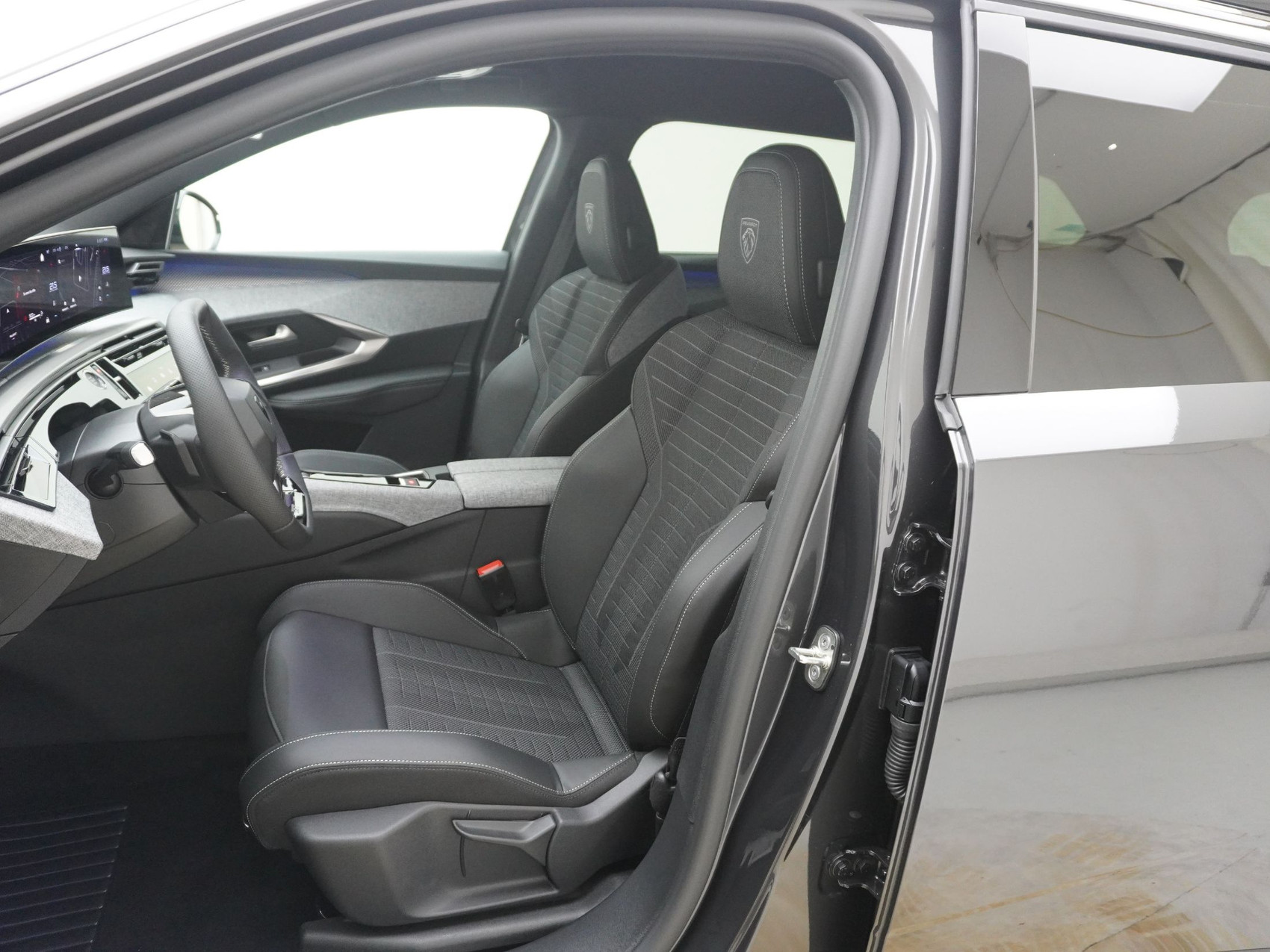 PEUGEOT 5008 1.2 Hybrid GT 7Plätzer