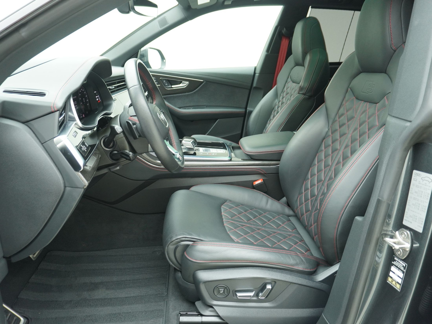 AUDI SQ8 4.0 V8 TFSI quattro T-Tronic **Vollleder/Massage-Sitze/AHK/SoftClose/Standheizung/u.v.m.**