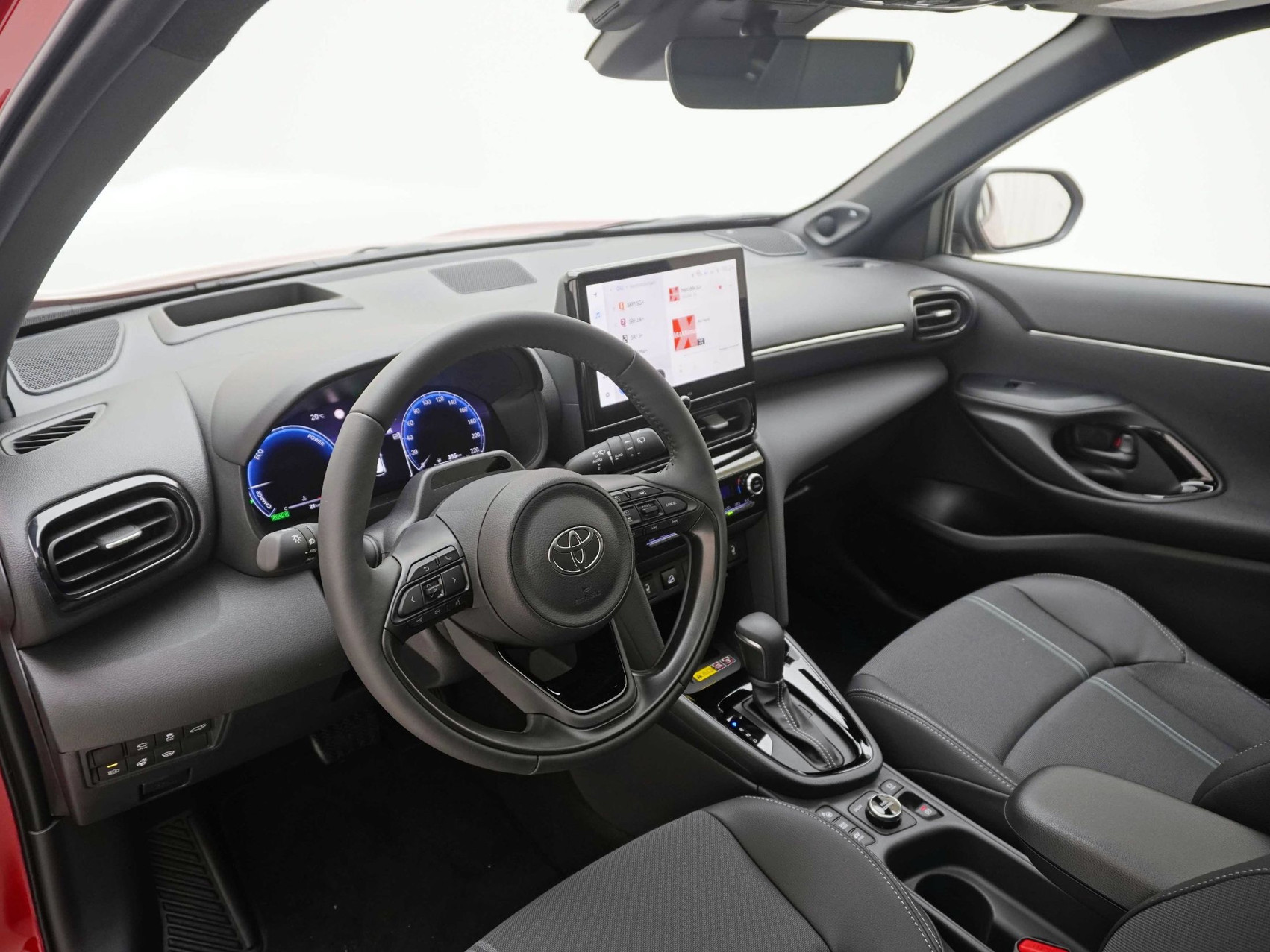 TOYOTA Yaris Cross 1.5 VVT-i HSD Premium AWD-i ** 360° Kamera **