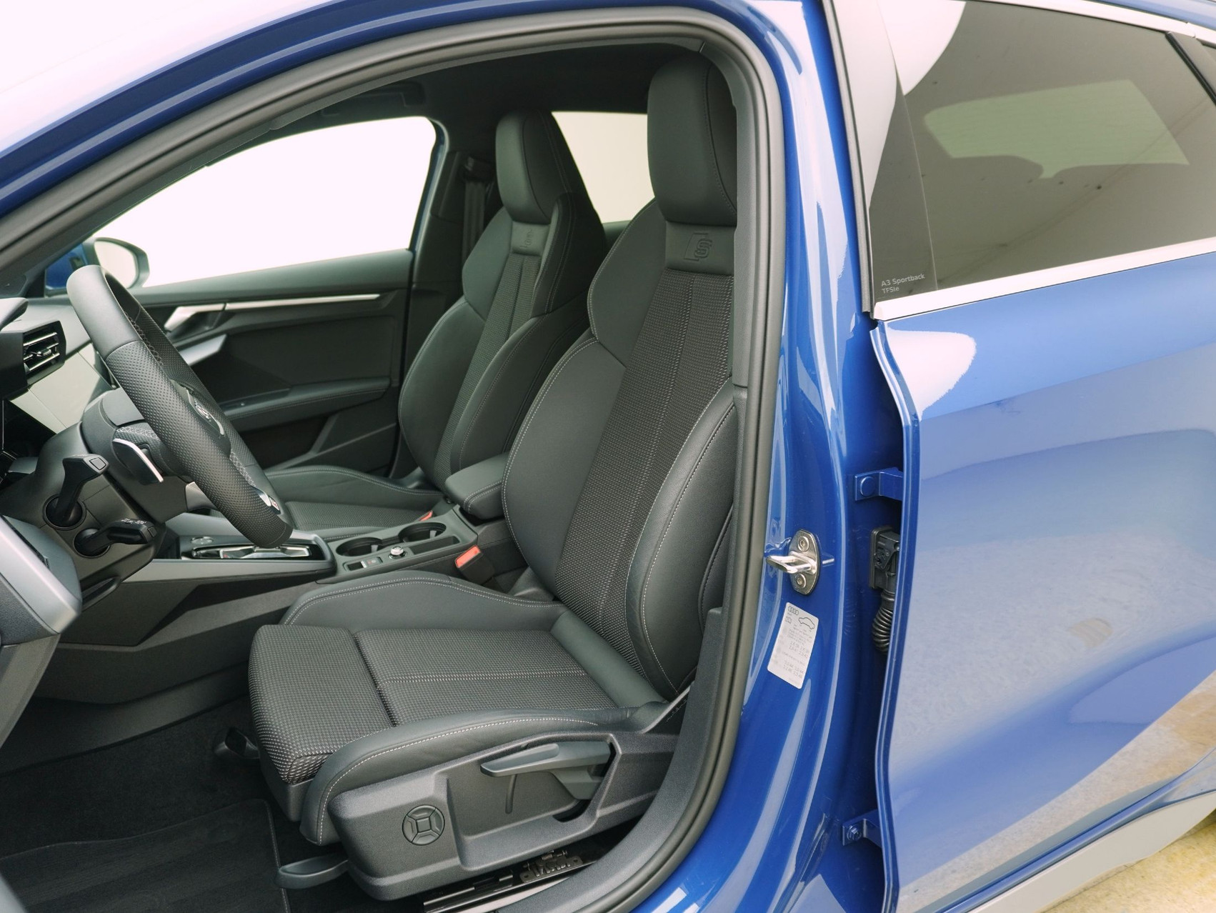 AUDI A3 Sportback 40 TFSI e S line S-Tronic **Audi Werksgarantie bis 06/2030**