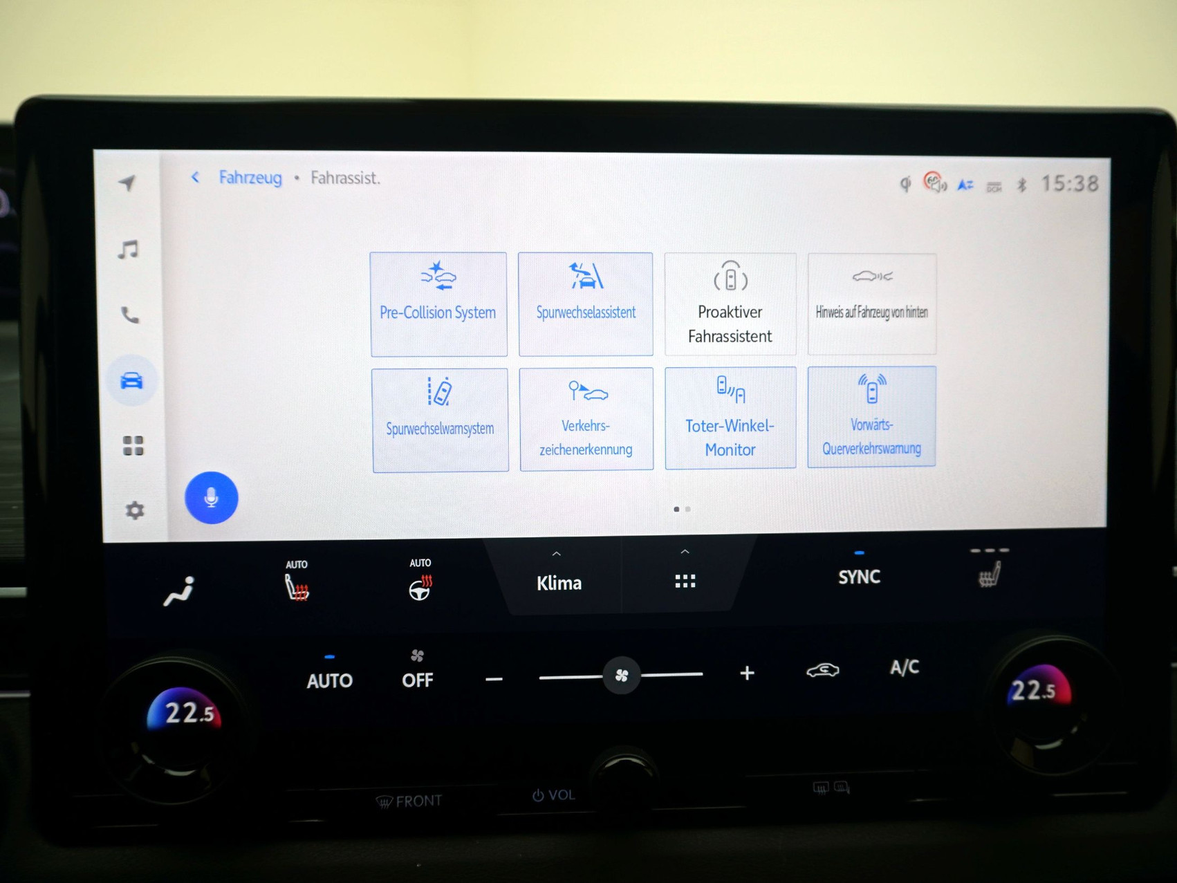 TOYOTA C-HR+ 77 KWh AWD Premium ** mit Panoramadach **