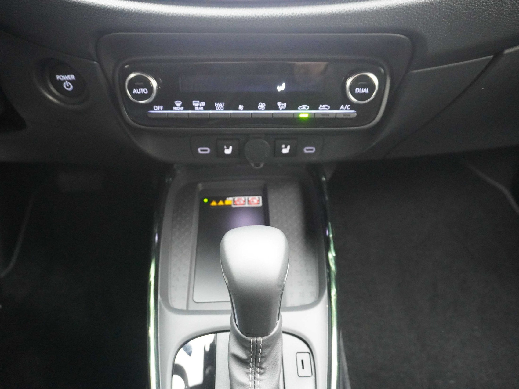 TOYOTA Aygo X 1.5 VVT-i HSD Style ** voll Hybrid **