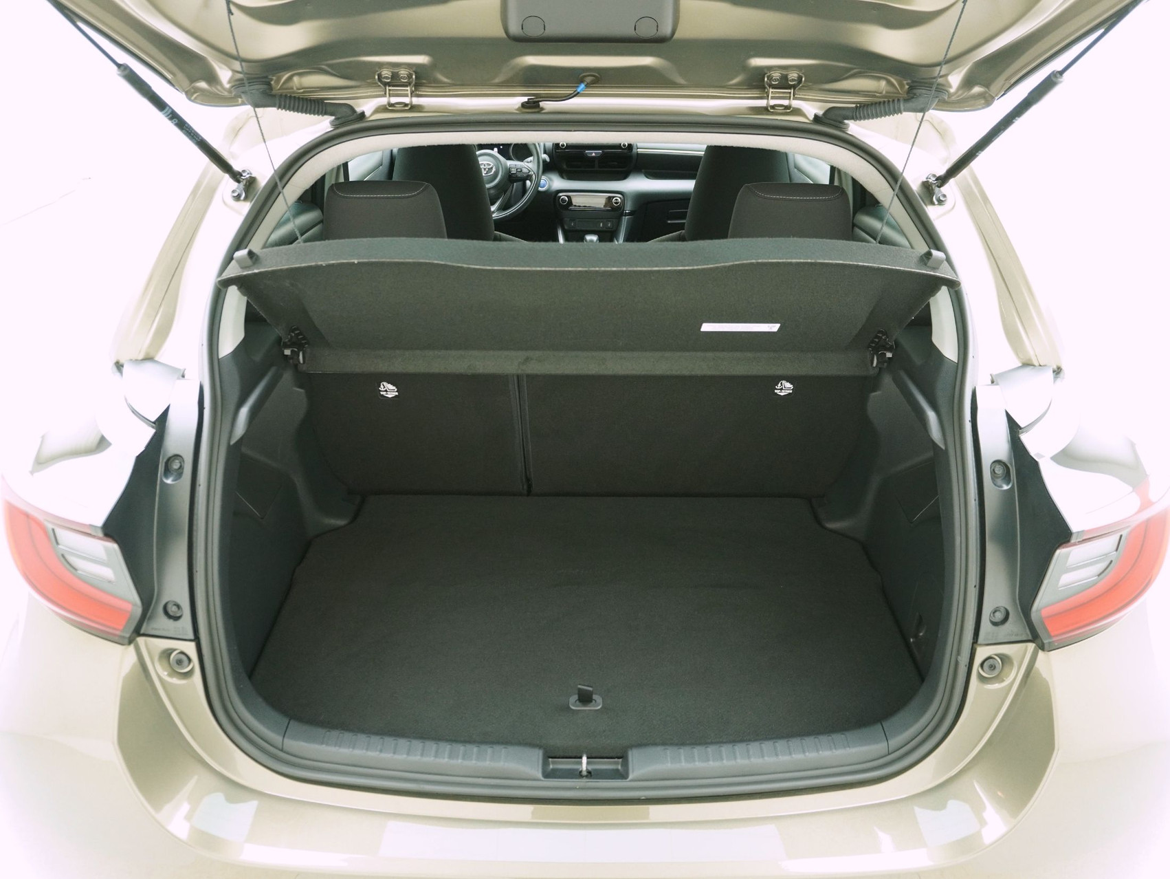 TOYOTA Yaris 1.5 VVT-i HSD Trend