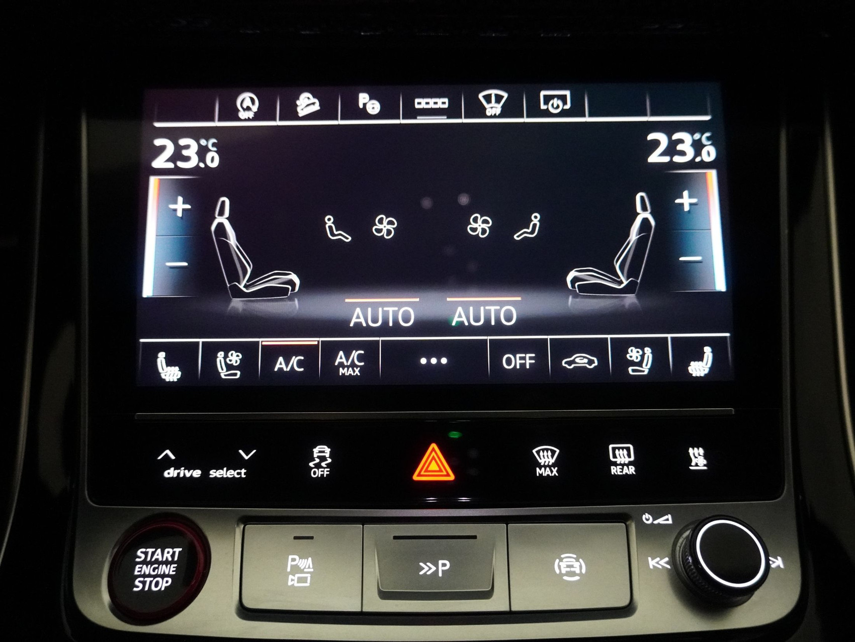 AUDI SQ8 4.0 V8 TFSI quattro T-Tronic **Vollleder/Massage-Sitze/AHK/SoftClose/Standheizung/u.v.m.**