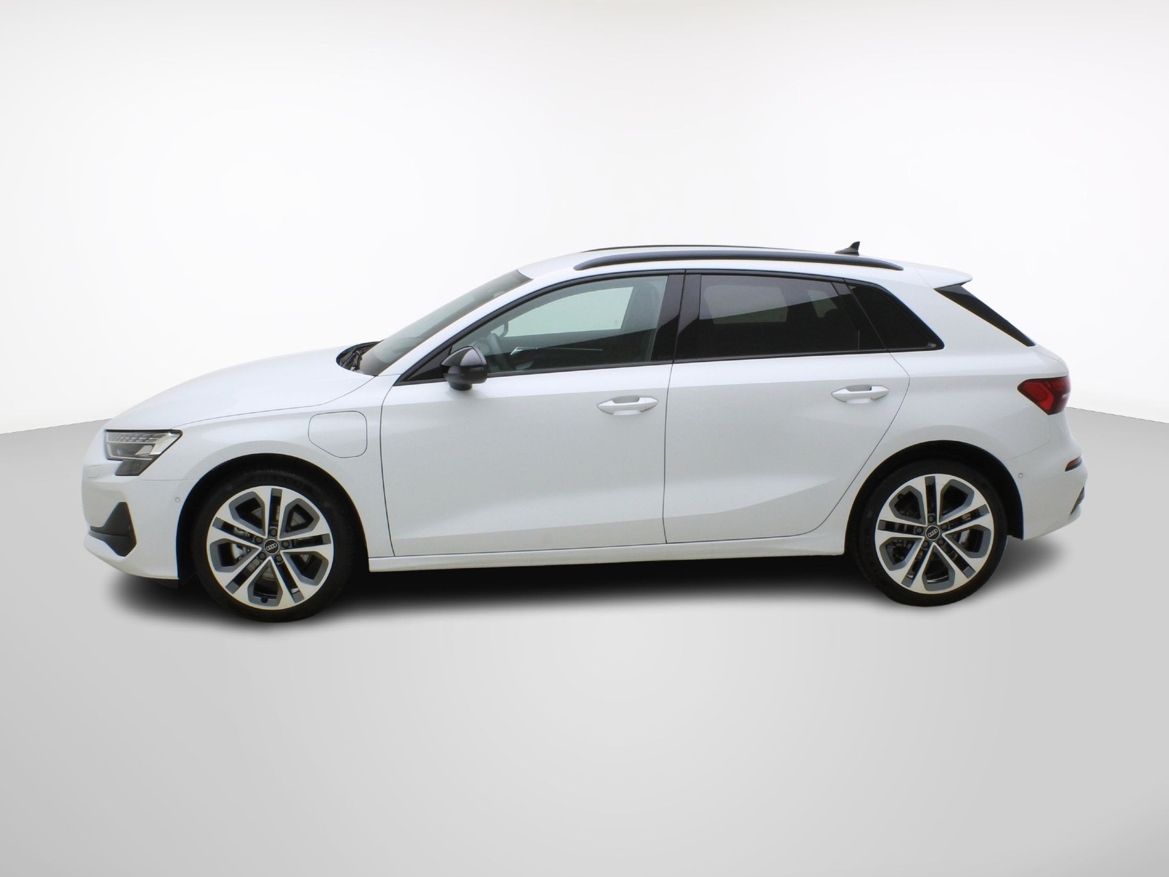 AUDI A3 Sportback 40 TFSI e S line S-Tronic **Audi Werksgarantie bis 05/2030**