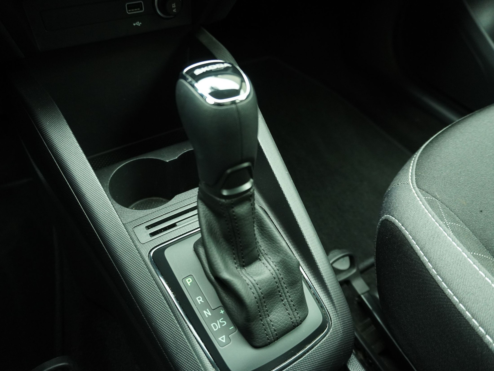 SKODA Fabia Combi 1.0 TSI DSG Ambition