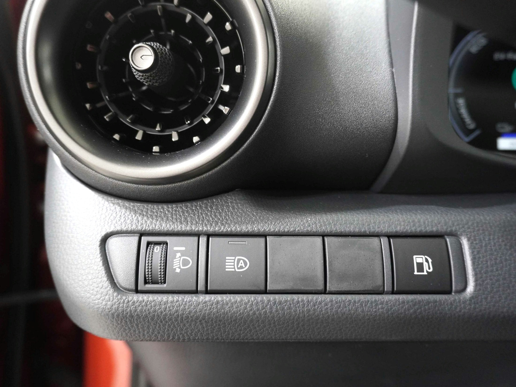 TOYOTA C-HR 2.0 PHEV Swiss Edition ** inkl. 8-Fach Bereifung **