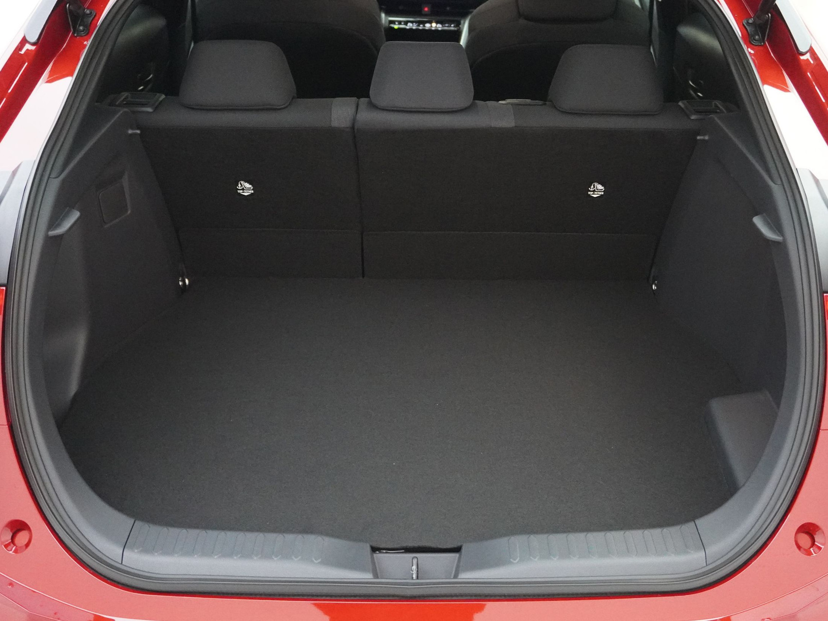 TOYOTA C-HR 2.0 PHEV Swiss Edition ** inkl. 8-Fach bereift **