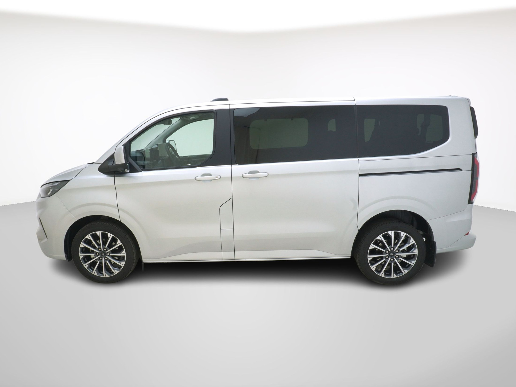 FORD Tourneo Custom 320 L1 2.0 TDCI 4×4 Titanium X