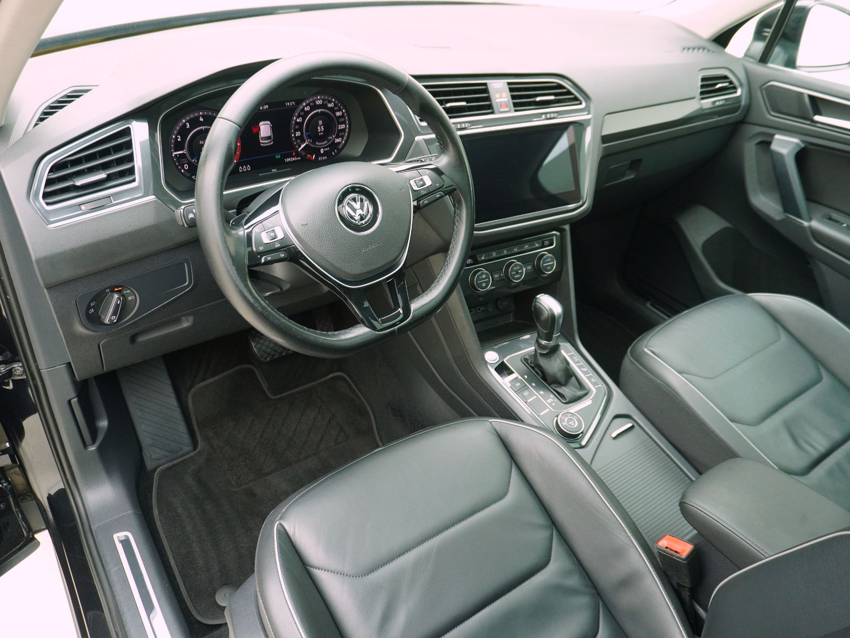 VW Tiguan 2.0 TSI DSG R-Line 4Motion