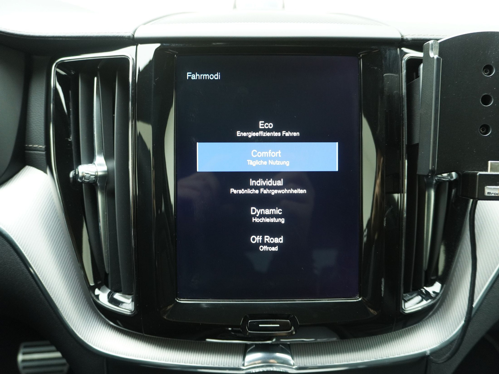 VOLVO XC60 2.0 T6 R-Design AWD