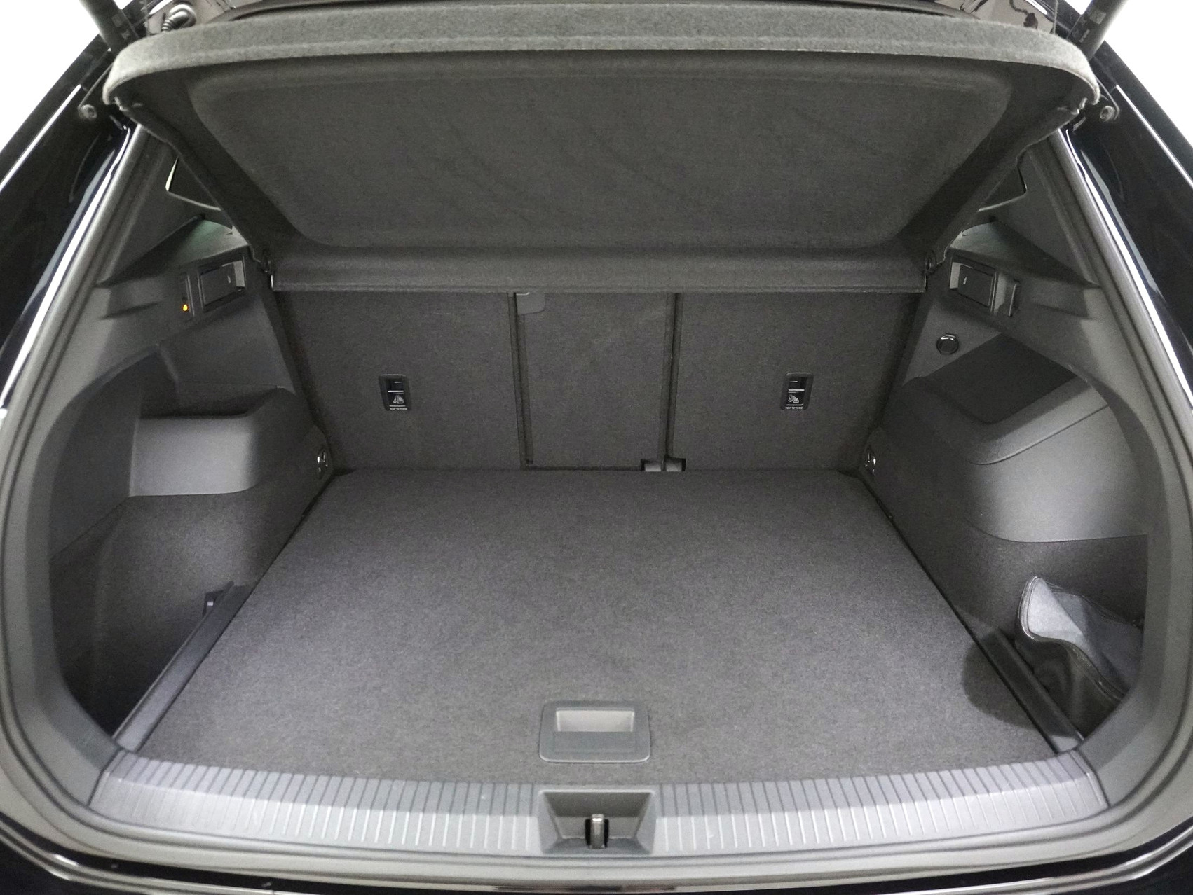 VW Tiguan 2.0 TSI DSG R-Line Black Style 4Motion (2025)