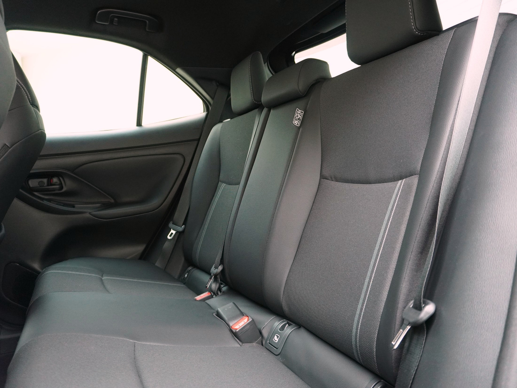 TOYOTA Yaris Cross 1.5 VVT-i HSD Premium AWD-i ** 4×4 ** 360° Kamera **