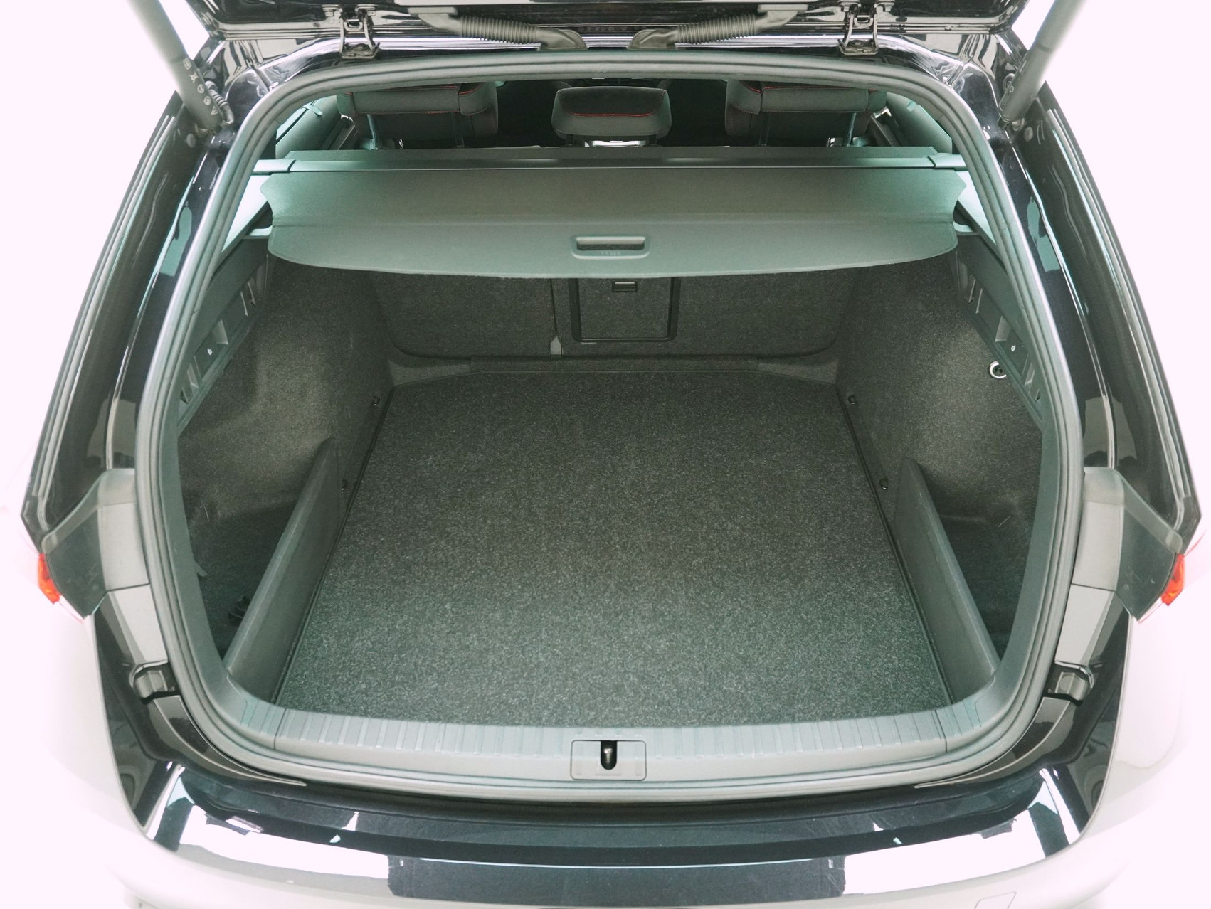 SKODA Octavia Combi 2.0 TSI DSG RS