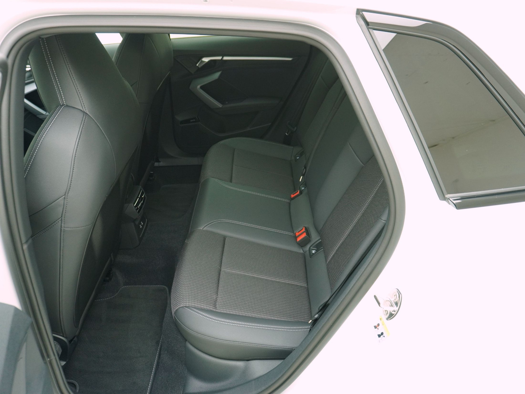 AUDI A3 Sportback 40 TFSI e S line S-Tronic **Audi Werksgarantie bis 04/2030**