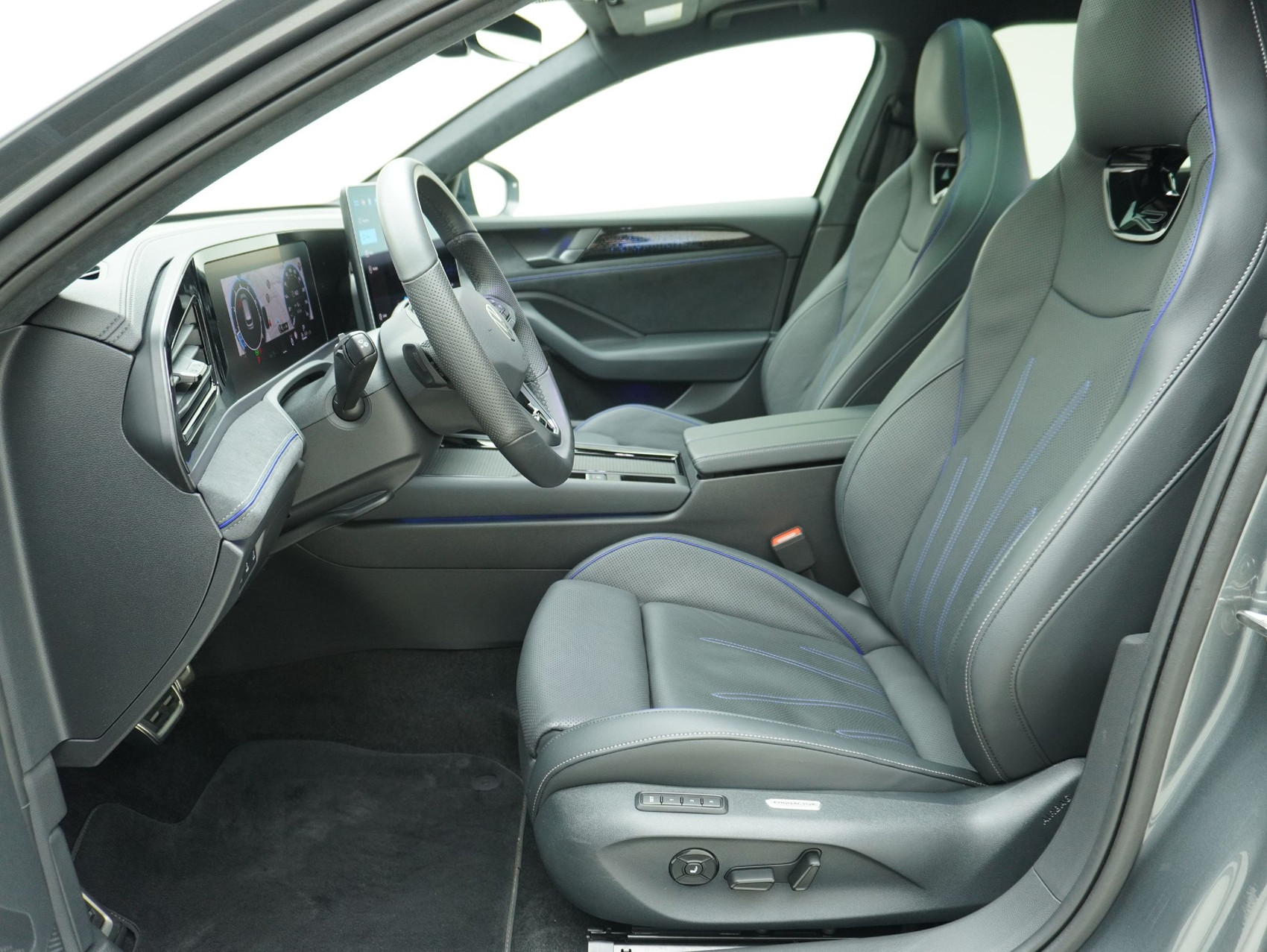 VW Passat Variant 2.0 TSI DSG R-Line 4Motion **R-Line Signature**