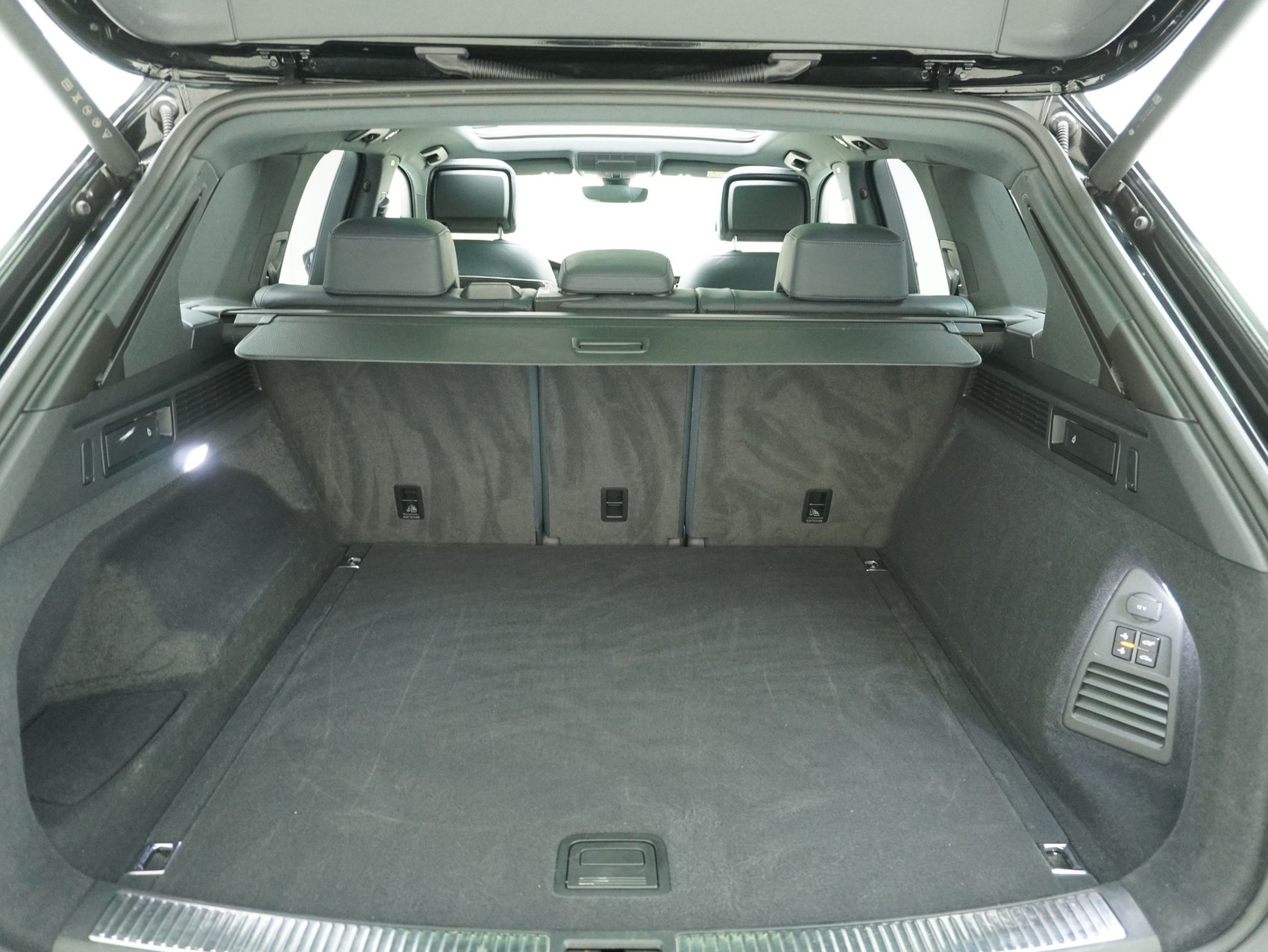 VW Touareg 3.0 TDI R-Line Black Style 4Motion