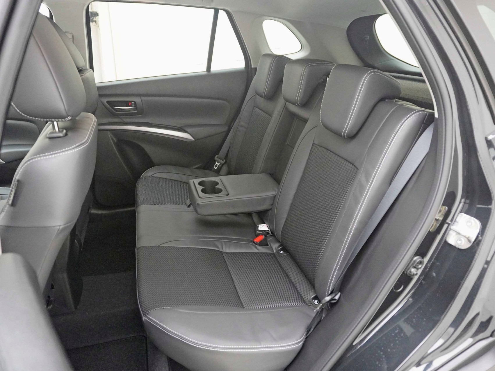 SUZUKI S-Cross 1.4 T Compact Top Hybrid 4×4