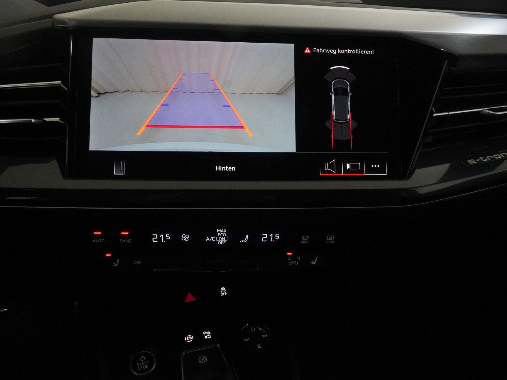 AUDI Q4 e-tron 55 quattro S line