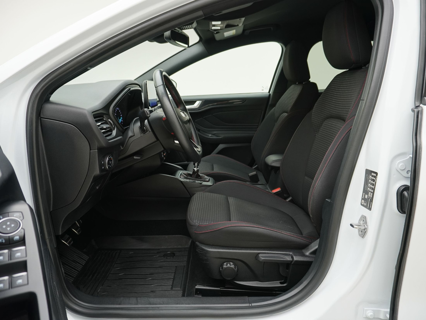 FORD Focus Station Wagon 1.0i EcoB 125 ST-Line