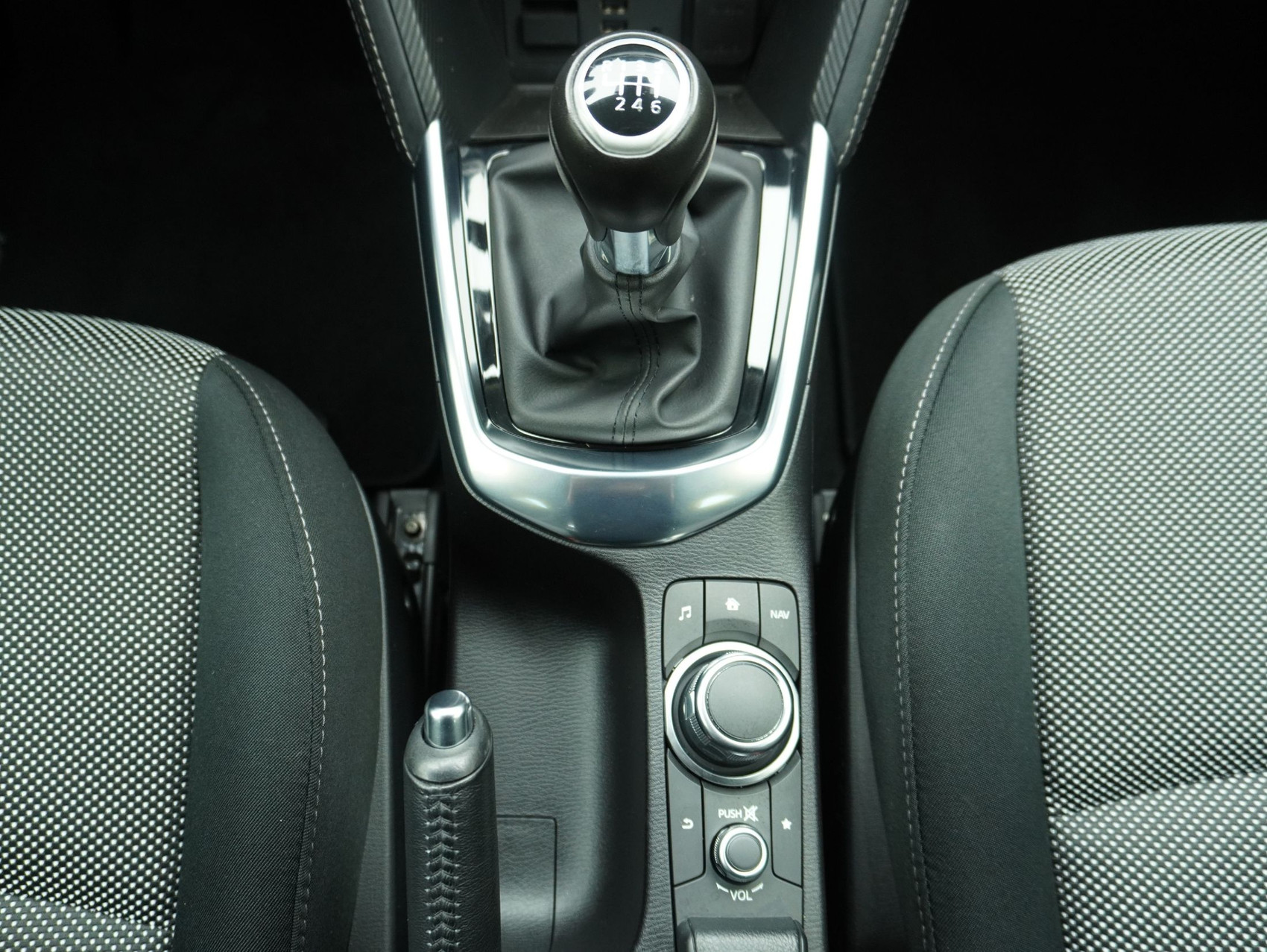 MAZDA 2 1.5 Revolution