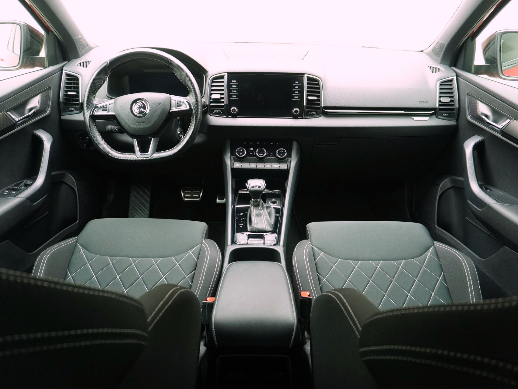 SKODA Karoq 2.0 TSI DSG Sport Line 4×4