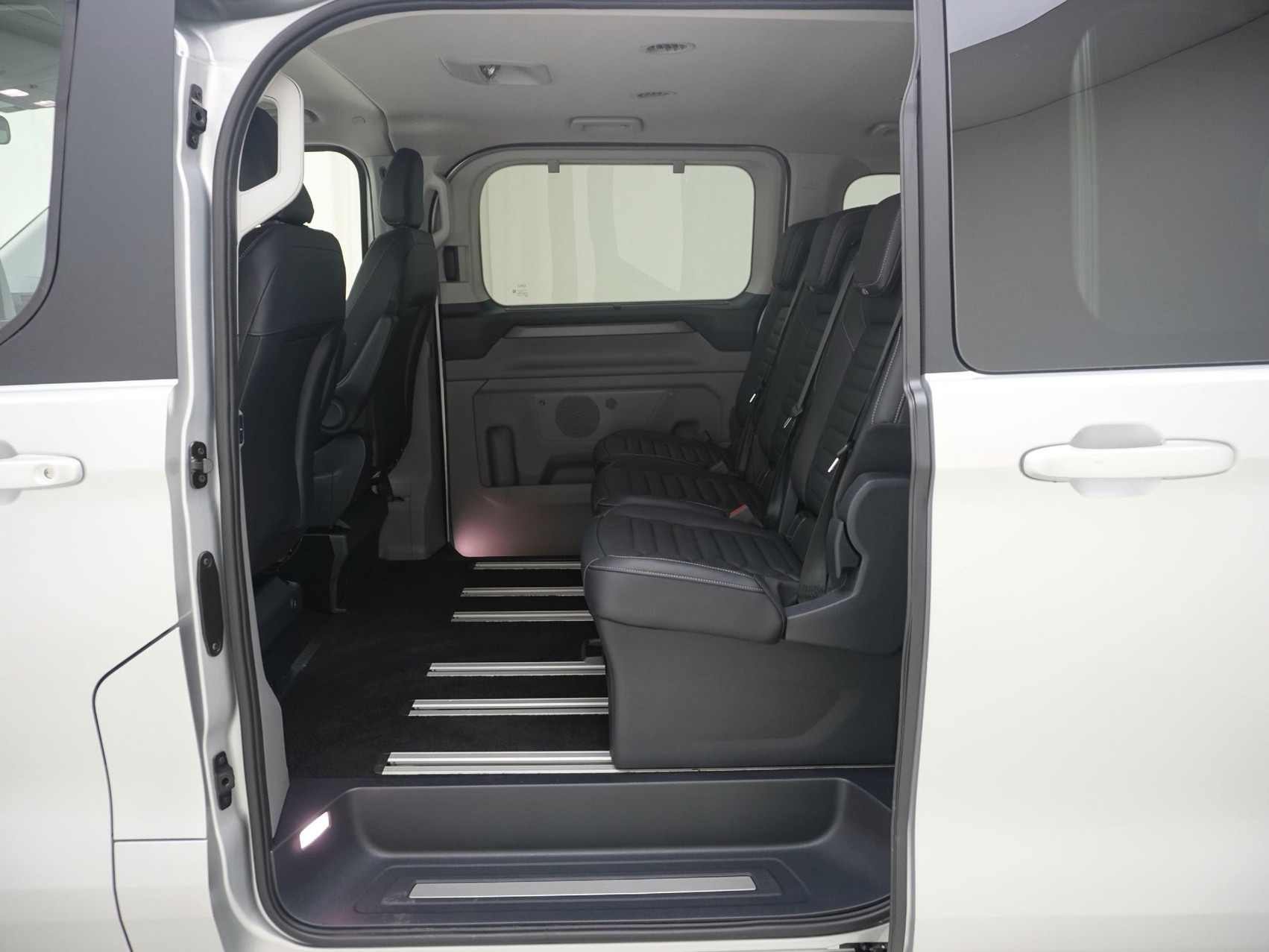 FORD Tourneo Custom 320 L1 2.0 TDCI 4×4 Titanium X