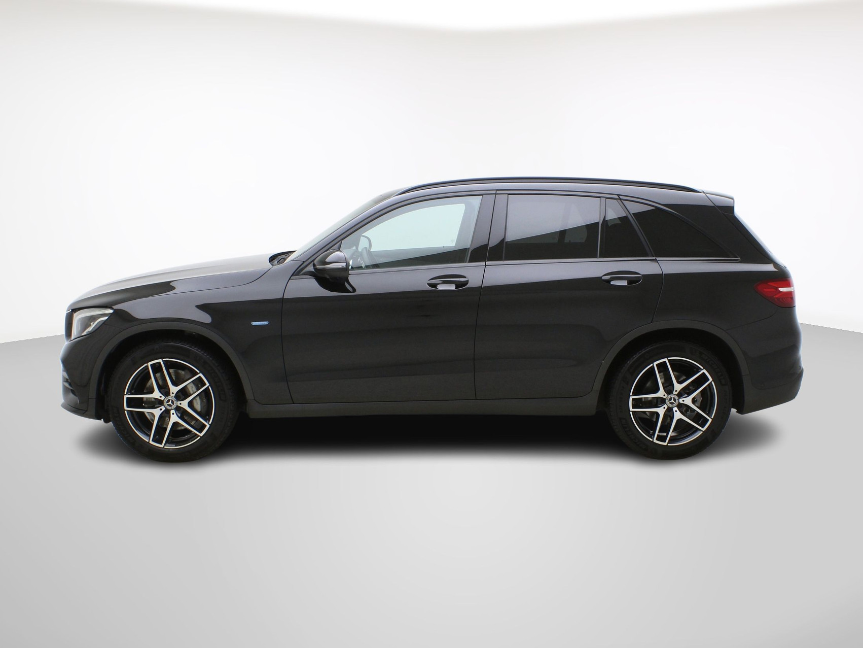 MERCEDES-BENZ GLC-Klasse GLC 350 e AMG Line 4matic