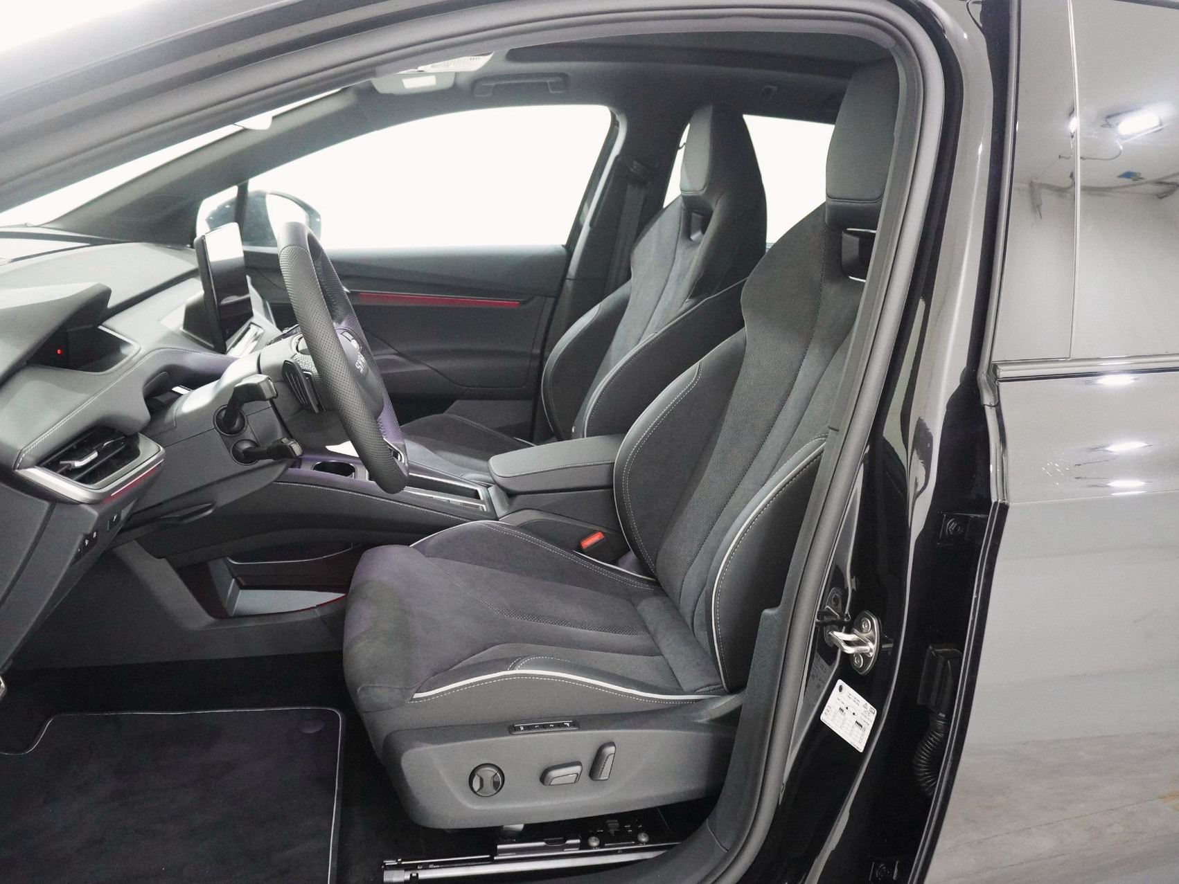 SKODA Enyaq iV 85x SportLine MAXX