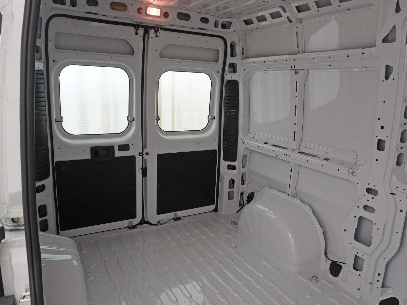 CITROËN Jumper Kaw. 35 L2H2 verglast 2.2 BlueHDi 140 S/S