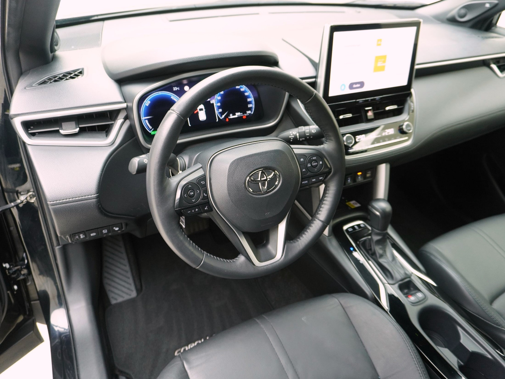 TOYOTA Corolla Cross 2.0 HSD Premium AWD-i