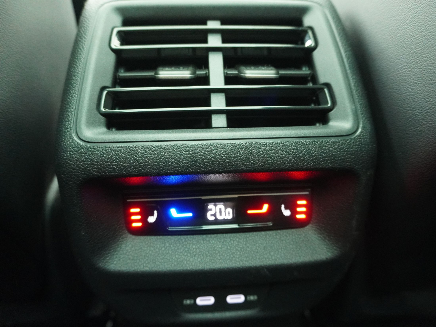 VW Tiguan 2.0 TSI DSG R-Line Black Style 4Motion (2025)