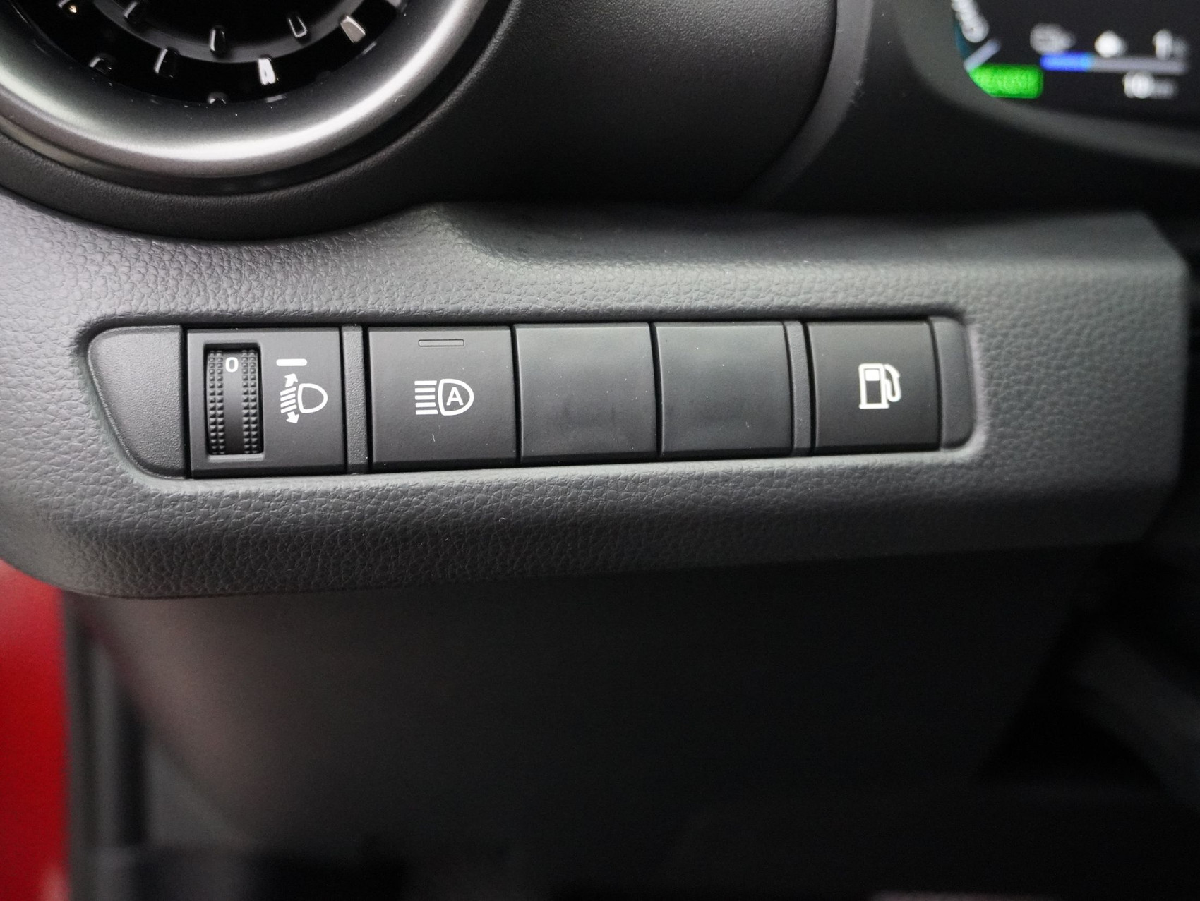 TOYOTA C-HR 2.0 PHEV Swiss Edition ** inkl. 8-Fach bereift **