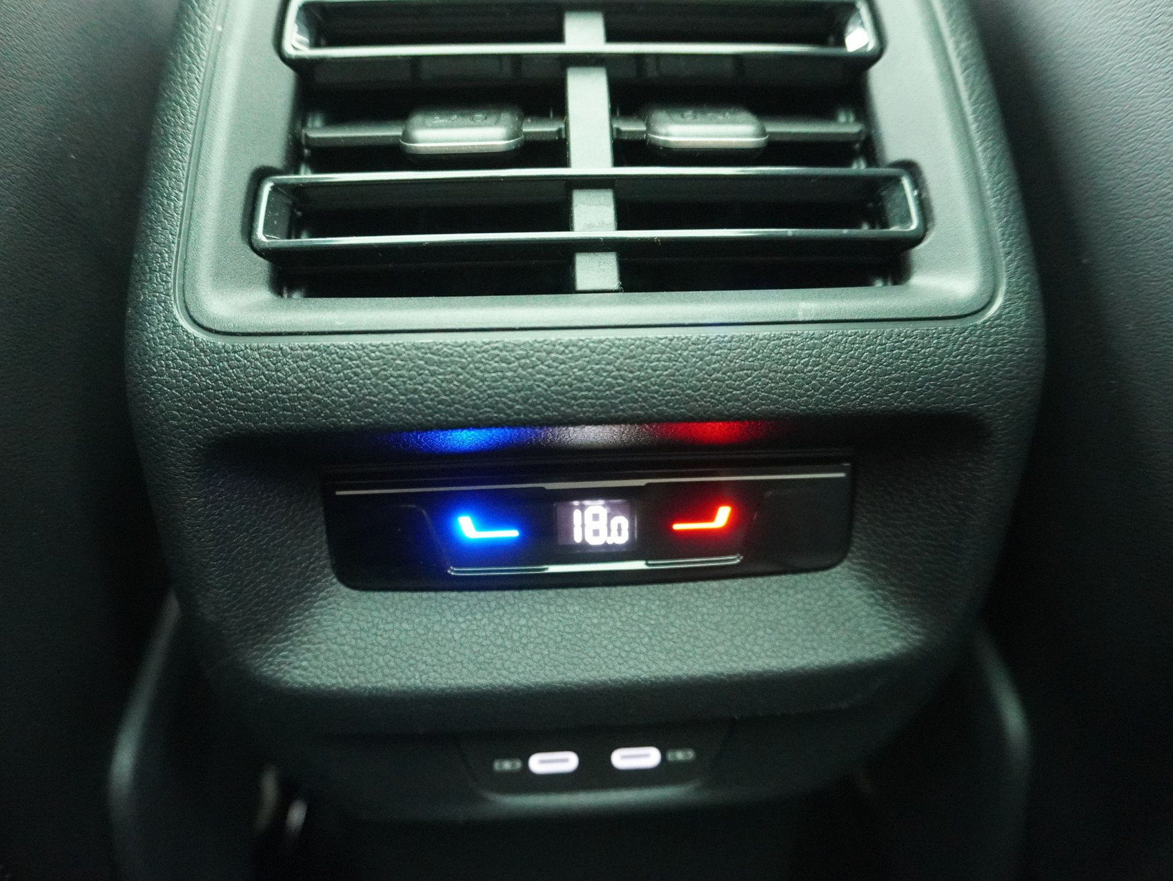 VW Tiguan 2.0 TSI DSG R-Line Black Style 4Motion (2025)