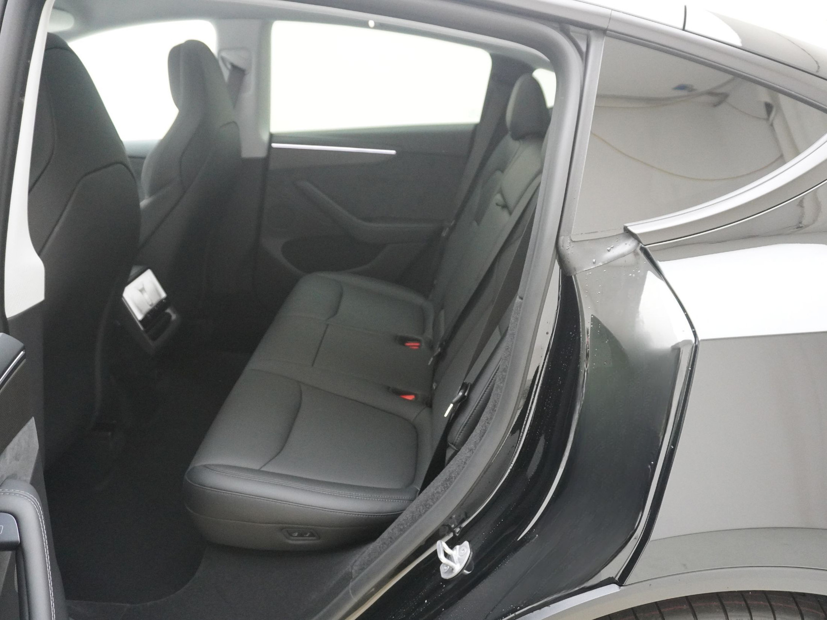 TESLA Model Y Performance AWD