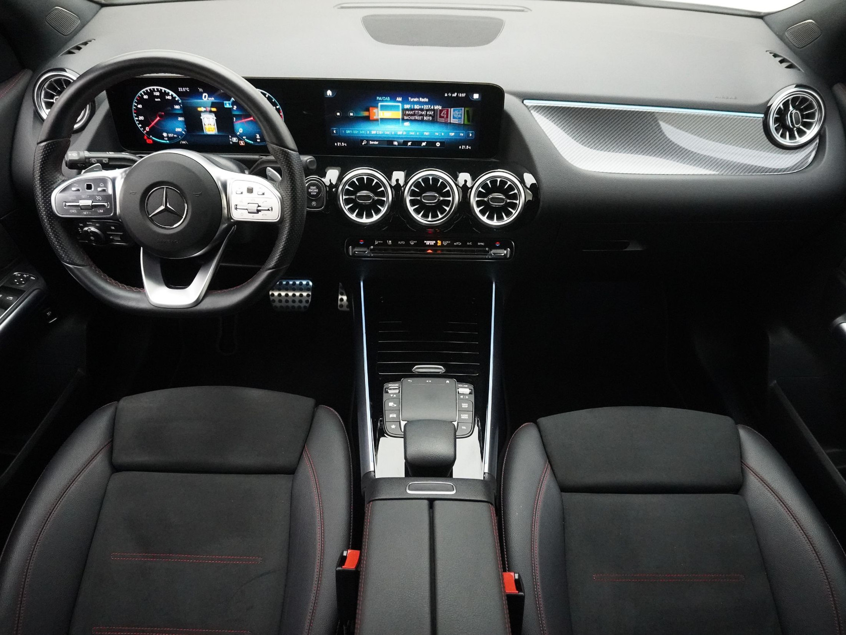 MERCEDES-BENZ GLA-Klasse GLA 200 AMG Line