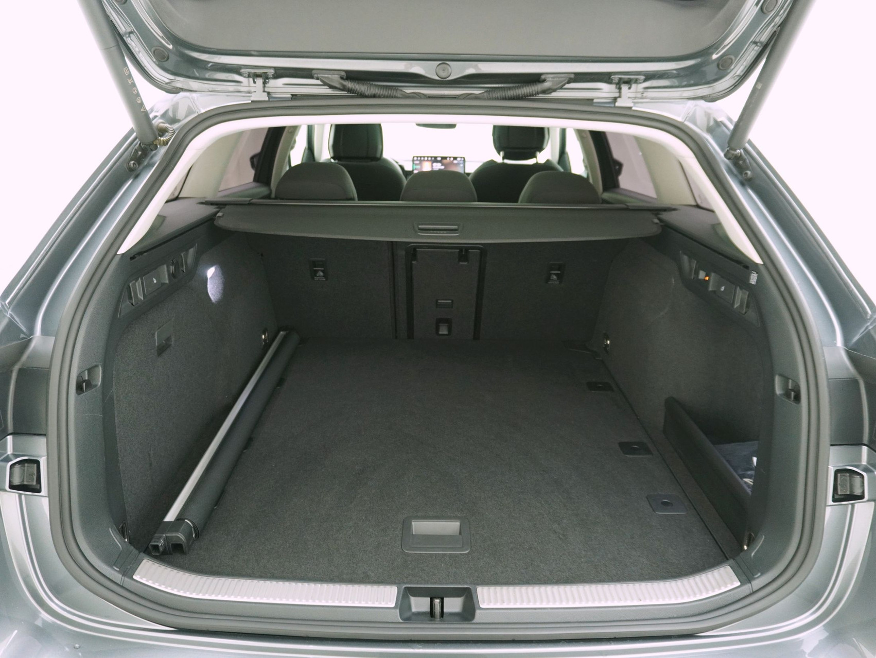 SKODA Superb 2.0 TDI DSG Selection Loft 4×4