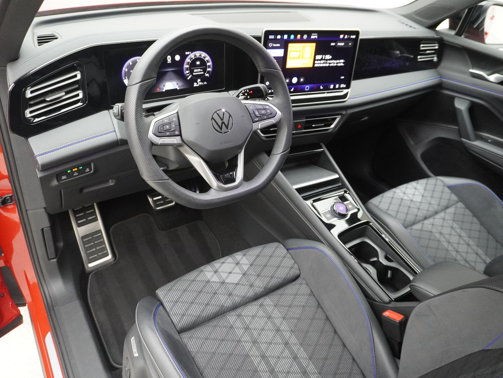 VW Tiguan 2.0 TSI DSG R-Line Black Style 4Motion (2025)