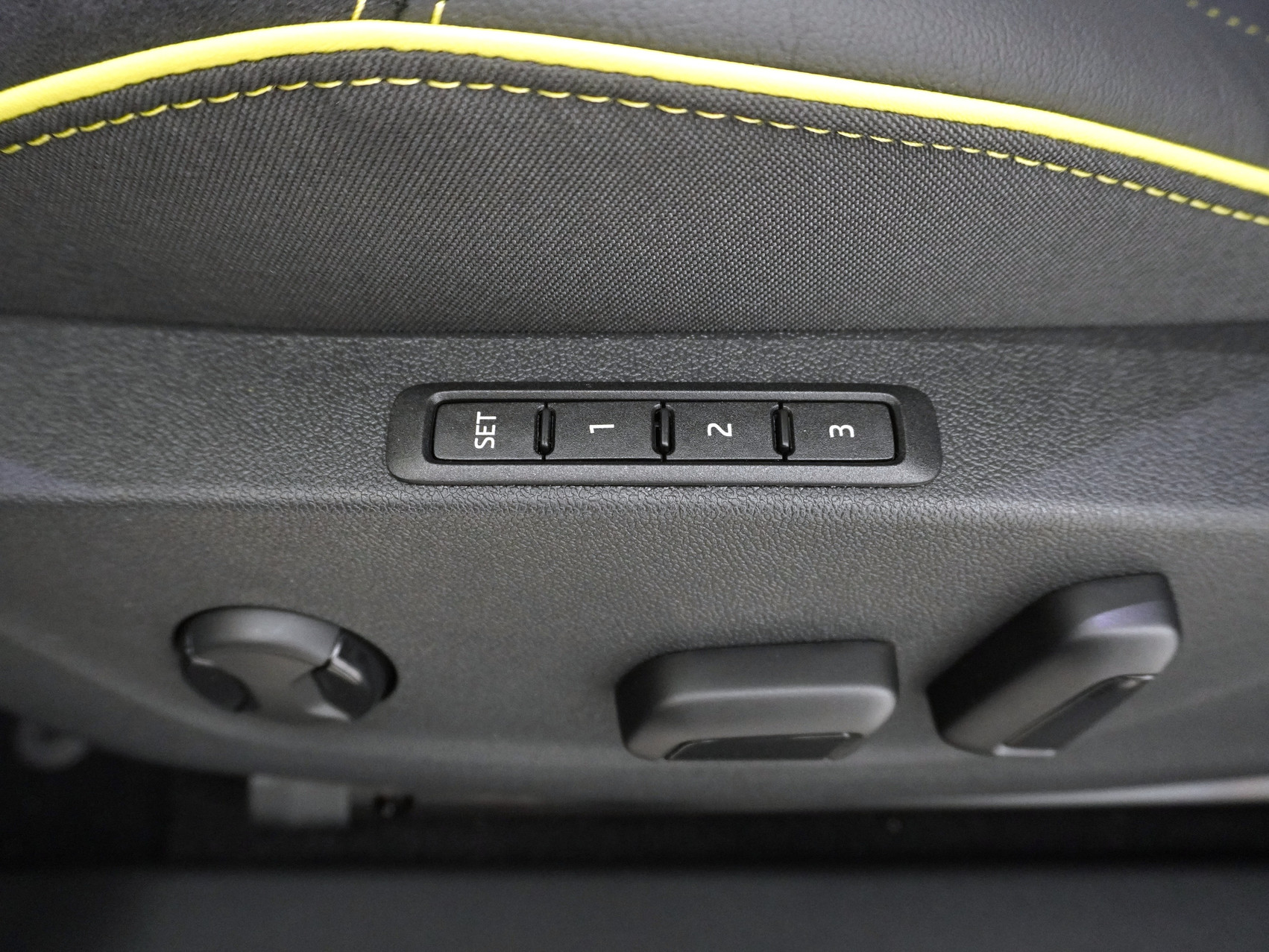 SKODA Enyaq iV Coupé RS 80 4×4 Lounge