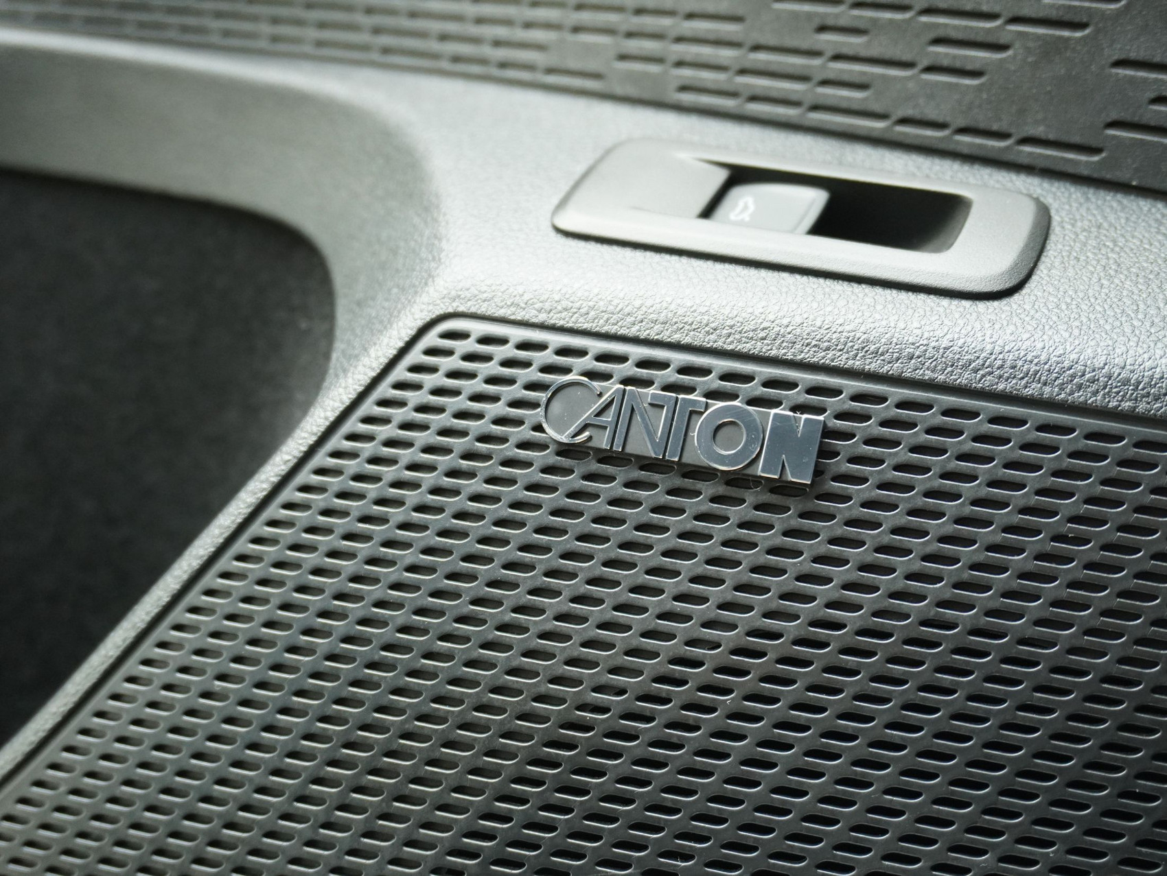 SKODA Octavia Combi 2.0 TSI DSG RS