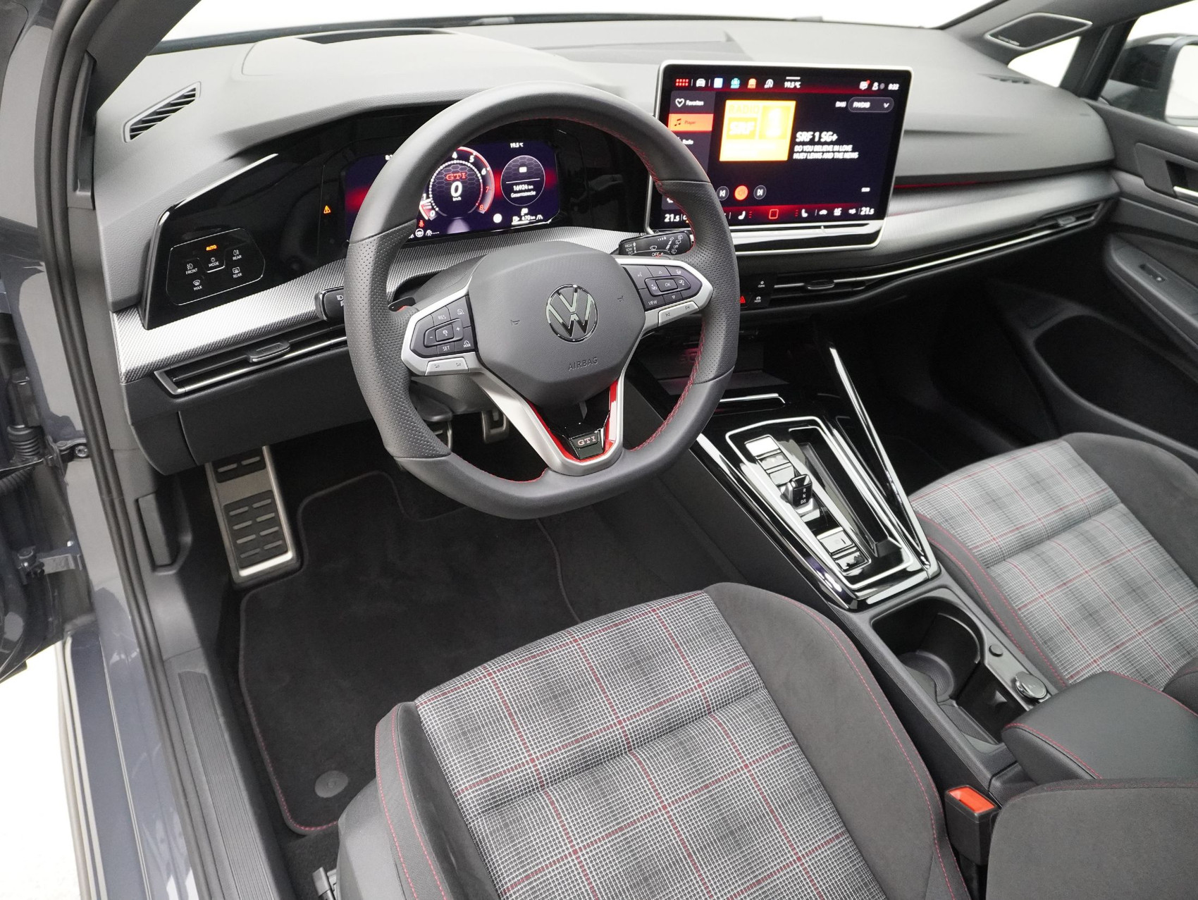 VW Golf 8.5 2.0 TSI DSG GTI Black Style (2025) ** Anhängerkupplung / Harman/Kardon / Panoramadach**