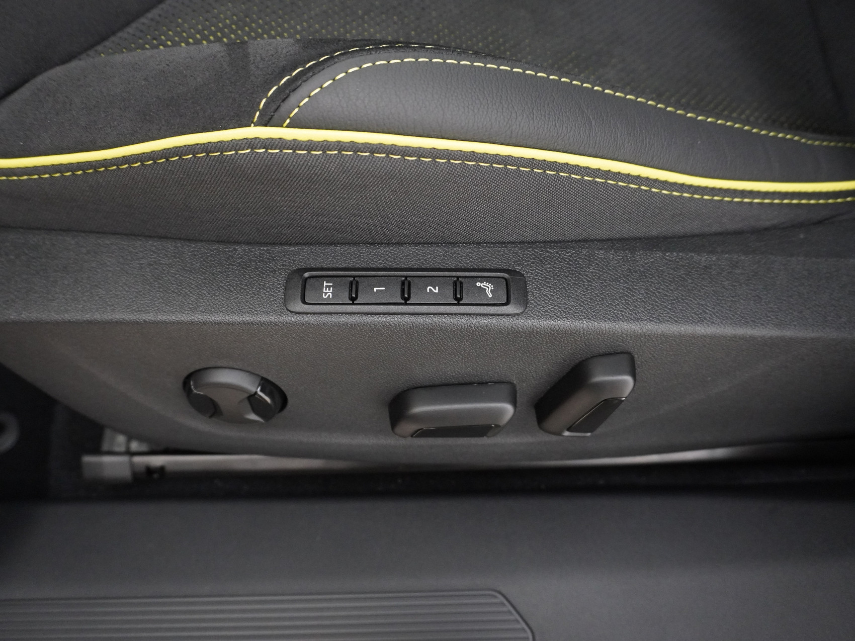 SKODA Enyaq iV Coupé RS 80 4×4 Lounge