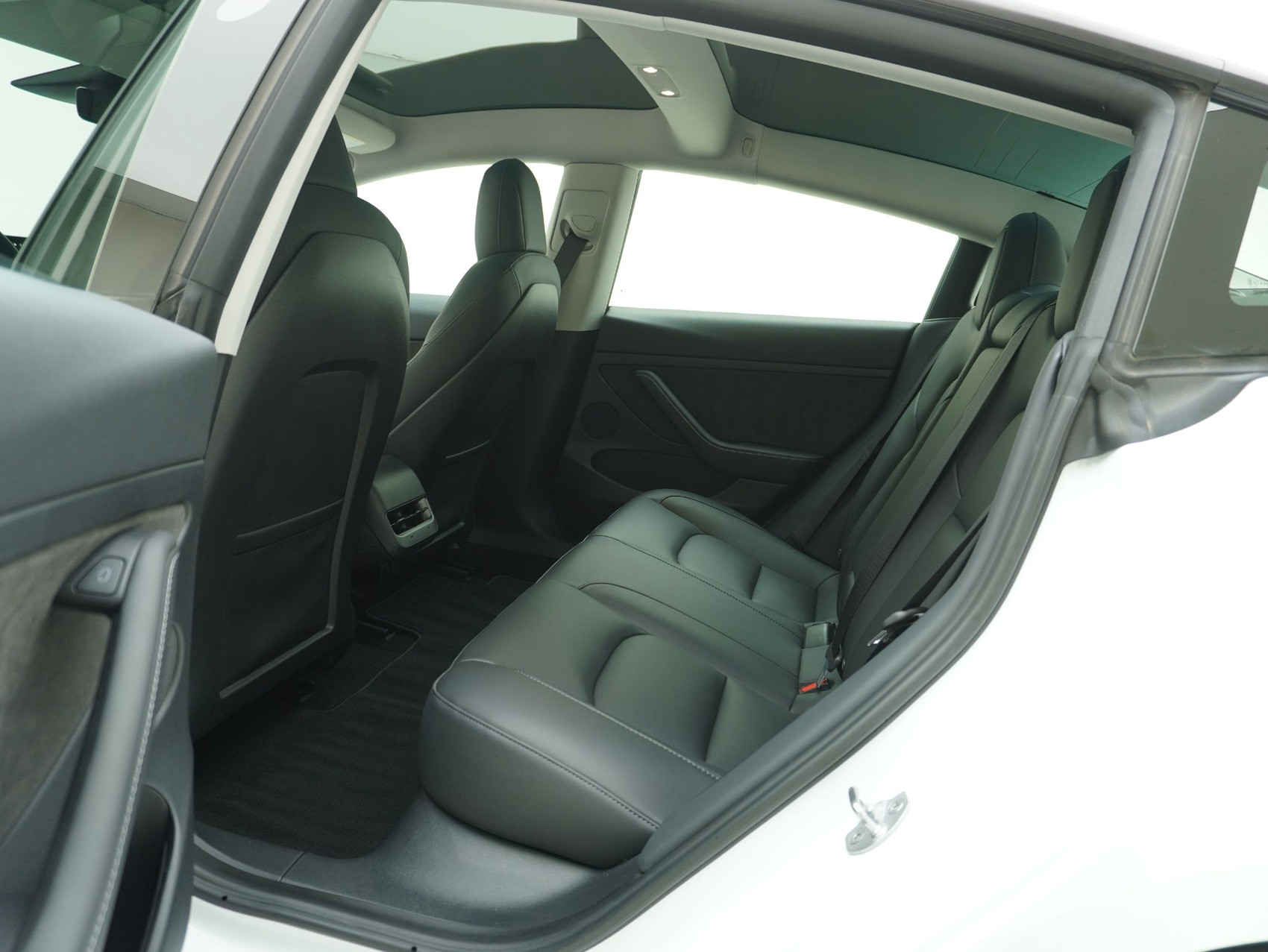 TESLA Model 3 Standart Range Plus RWD