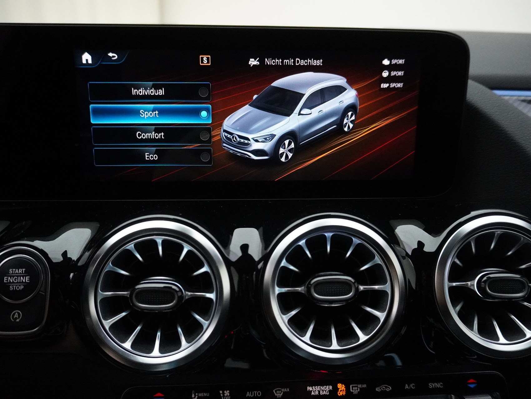 MERCEDES-BENZ GLA-Klasse GLA 200 AMG Line