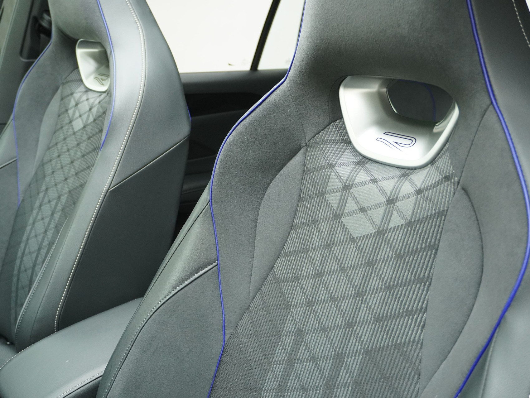 VW Tiguan 2.0 TSI DSG R-Line Black Style 4Motion (2025)