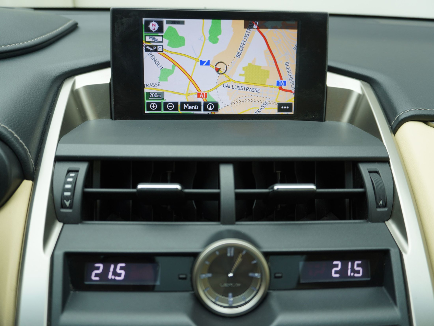 LEXUS NX 300h Excellence AWD