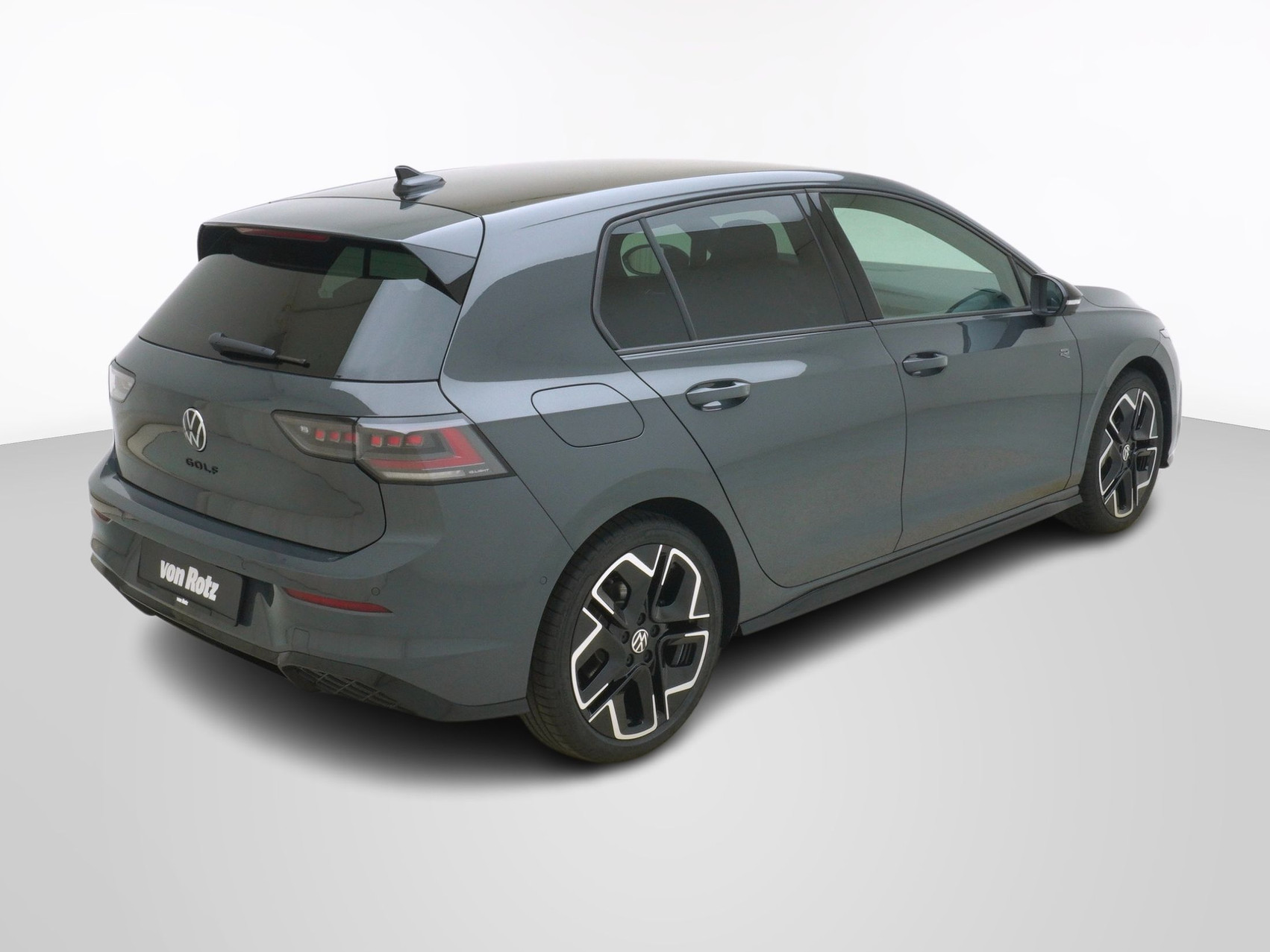 VW Golf VIII 1.5 eTSI R-Line DSG