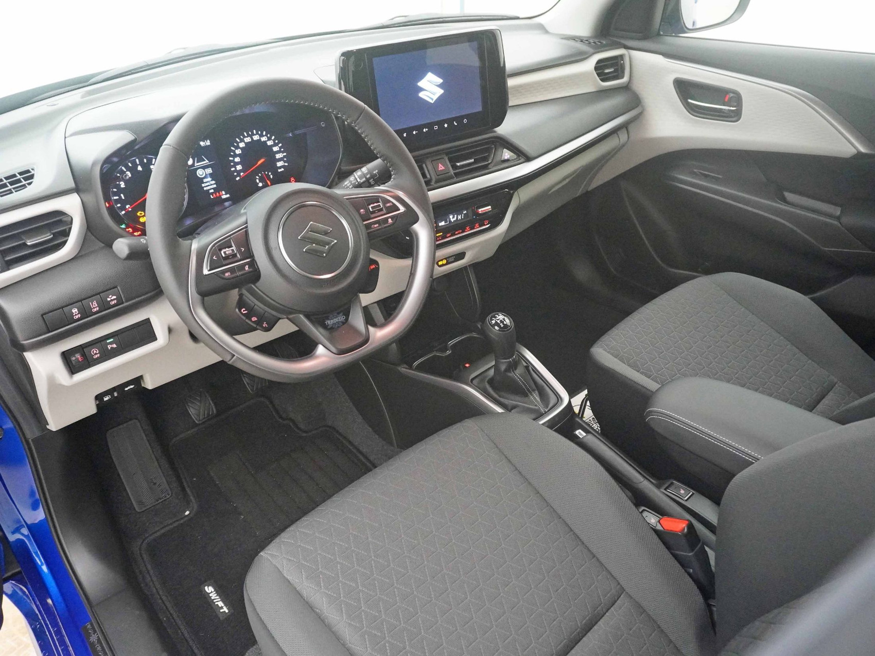 SUZUKI Swift 1.2 Tradizio Top Hybrid 4×4