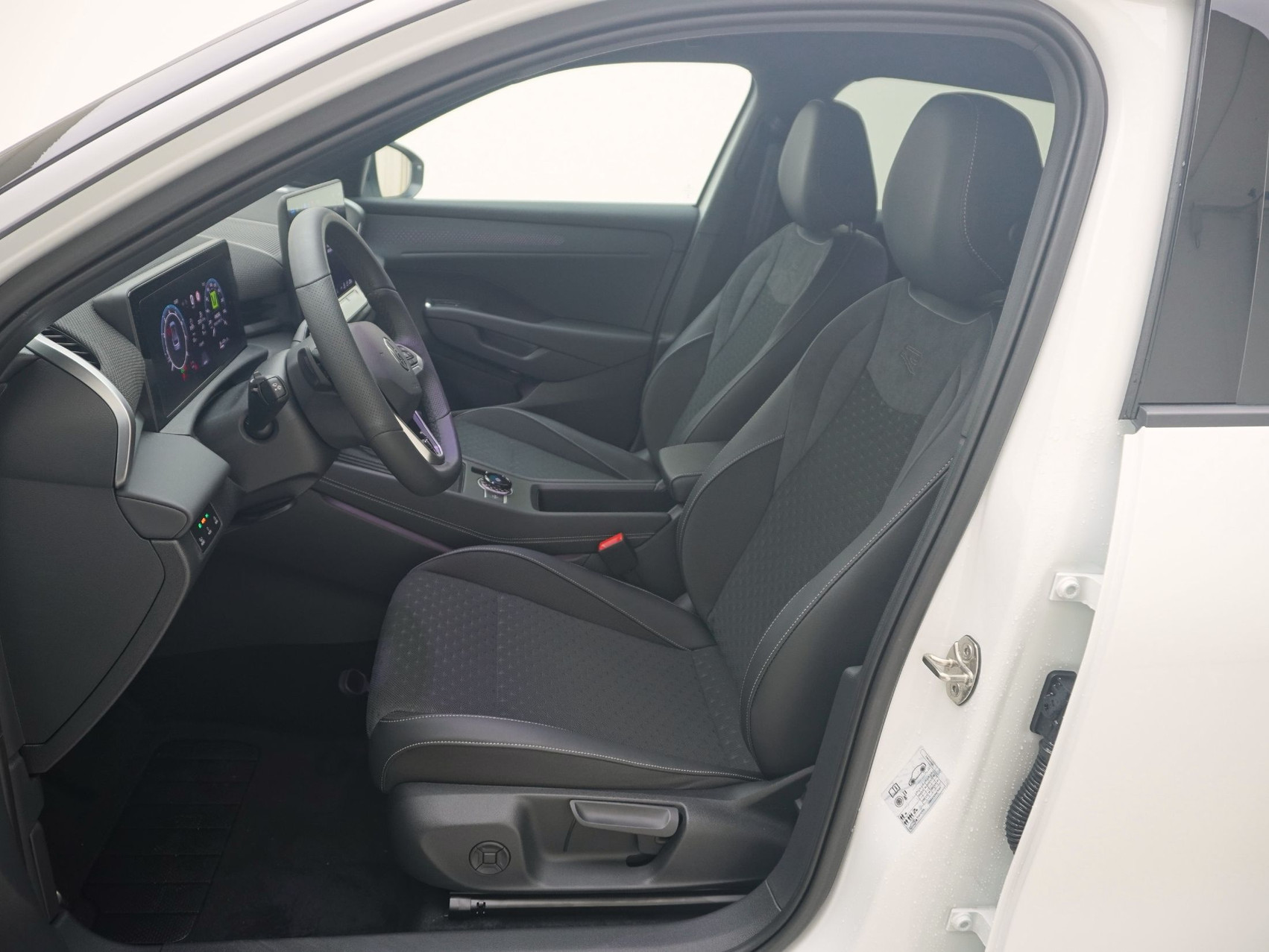 VW T-Roc 1.5 eTSI R-Line DSG